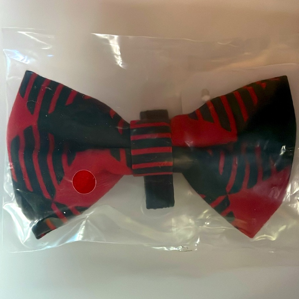 Red & black pet bow tie